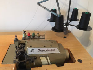 Machine overlock a vendre