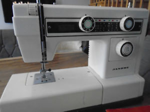 Machine à coudre janome à vendre