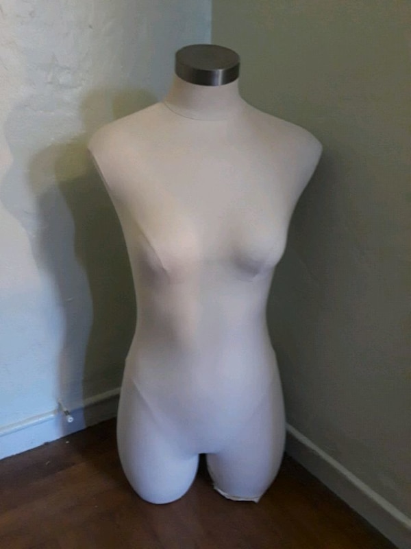 Mannequin usagé a vendre