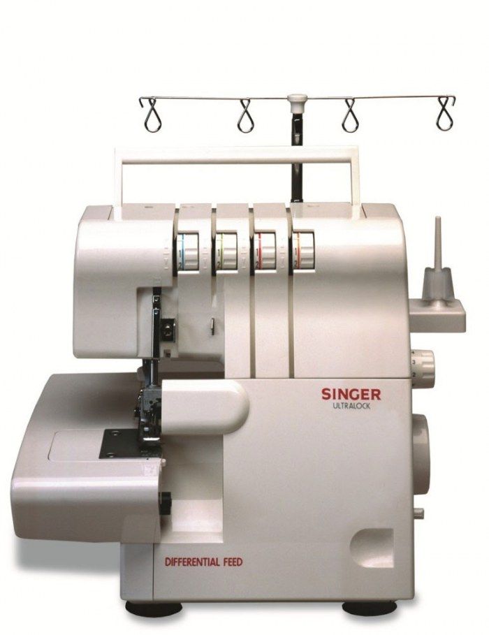 Machine à coudre overlock singer