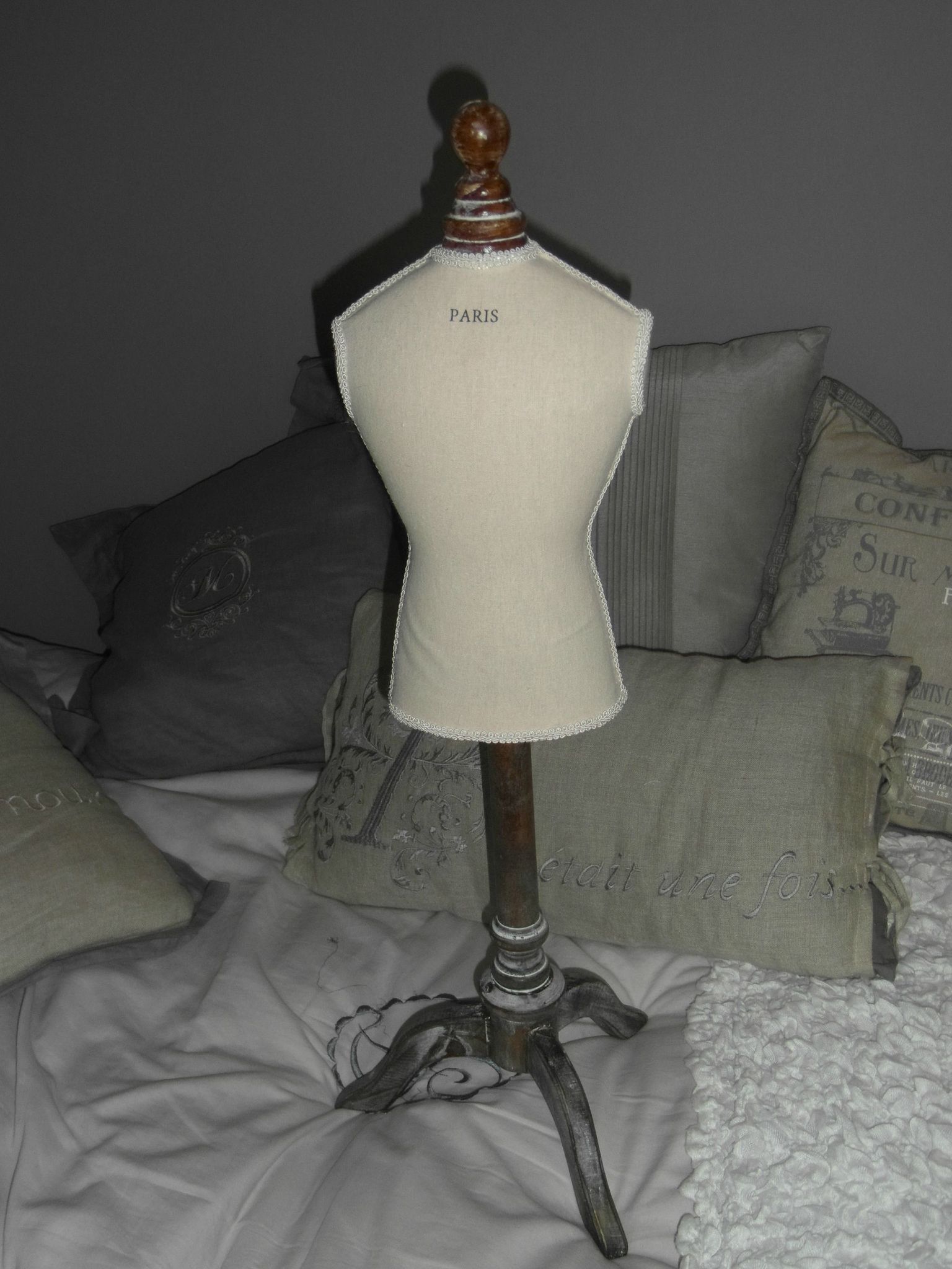 Petit mannequin de couture