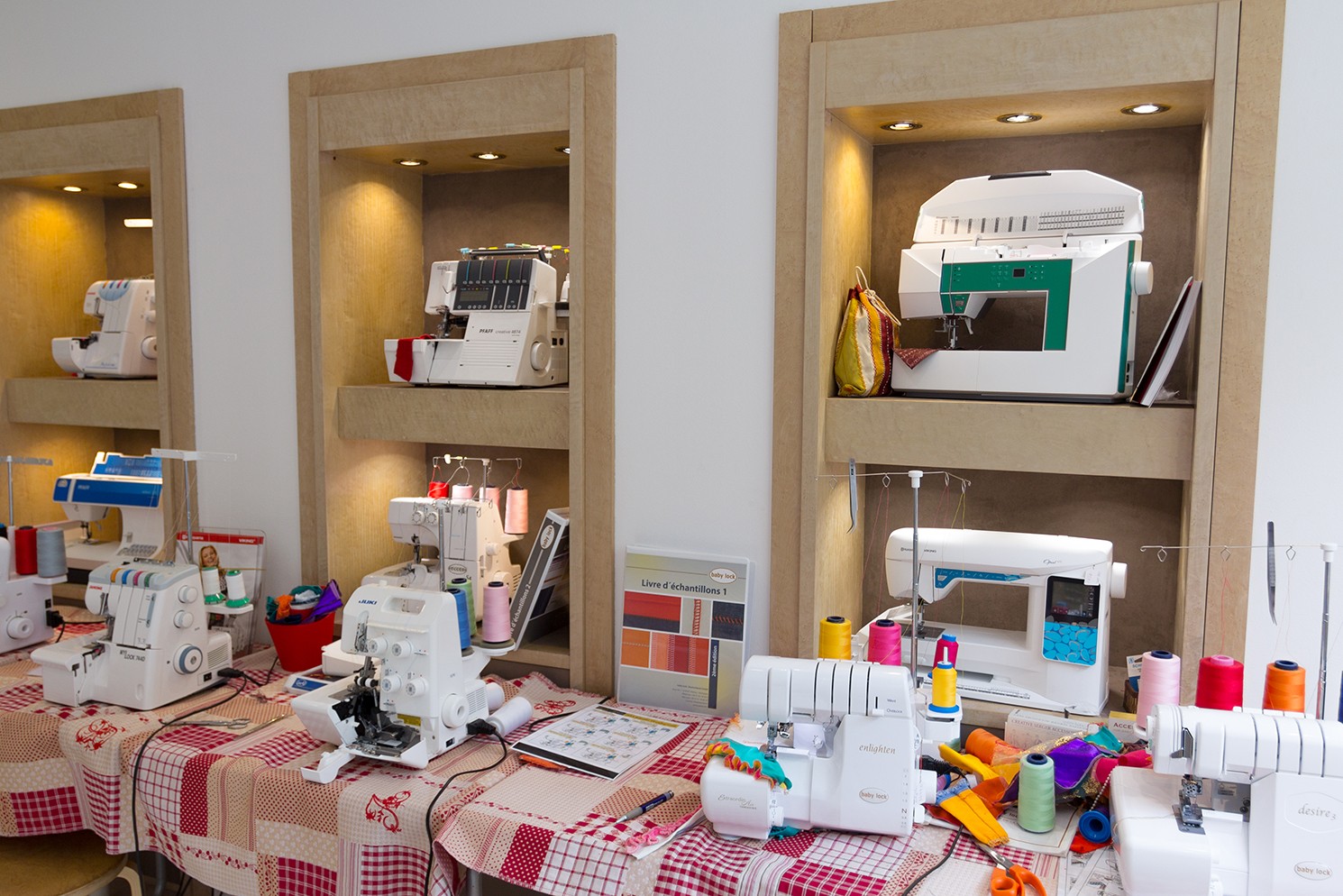 Magasin machine a coudre
