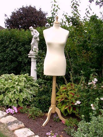 Mannequin buste femme sur pied