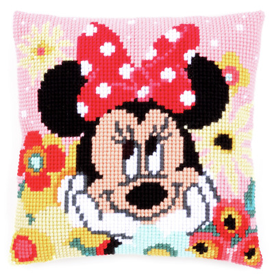 Coussin point de croix disney