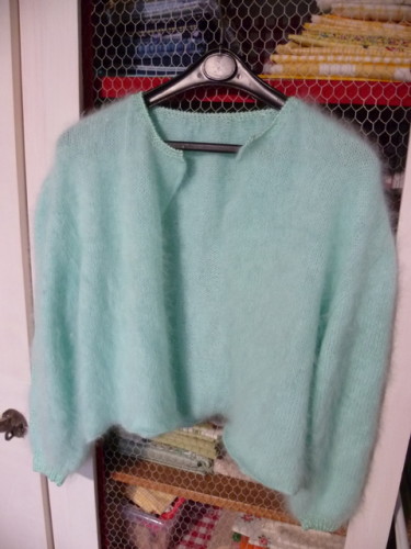 Coudre un pull à la machine