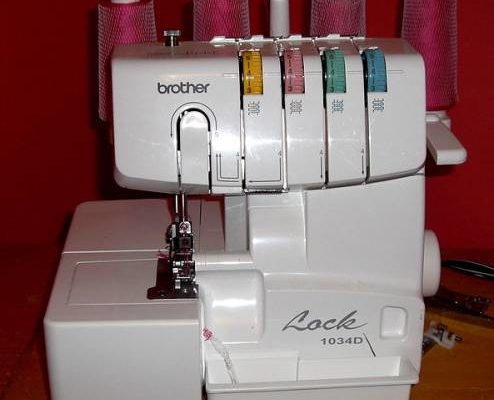 Machine a coudre surjeteuse pas cher