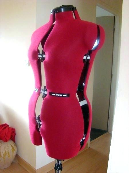 Buste de couture réglable