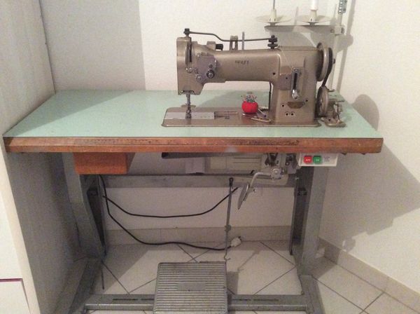Machine à coudre pfaff occasion