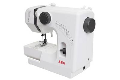 Machine à coudre aeg