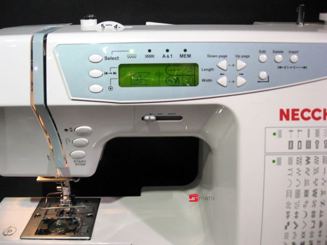 Necchi machine a coudre