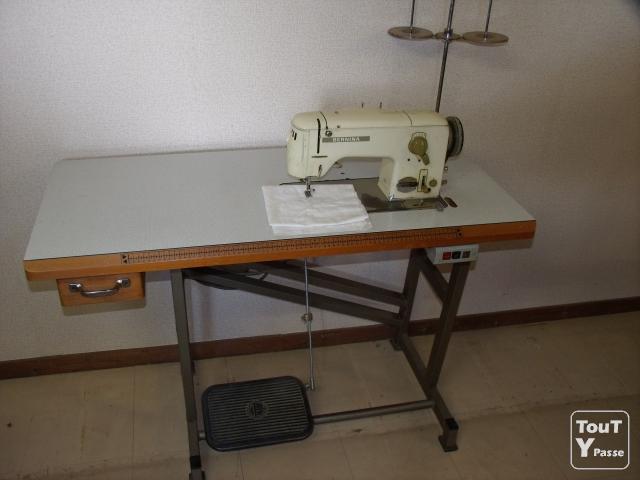 Machine à coudre semi professionnelle bernina