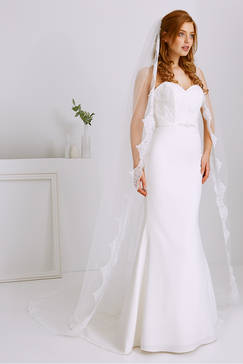 Robe dentelle soirée courte