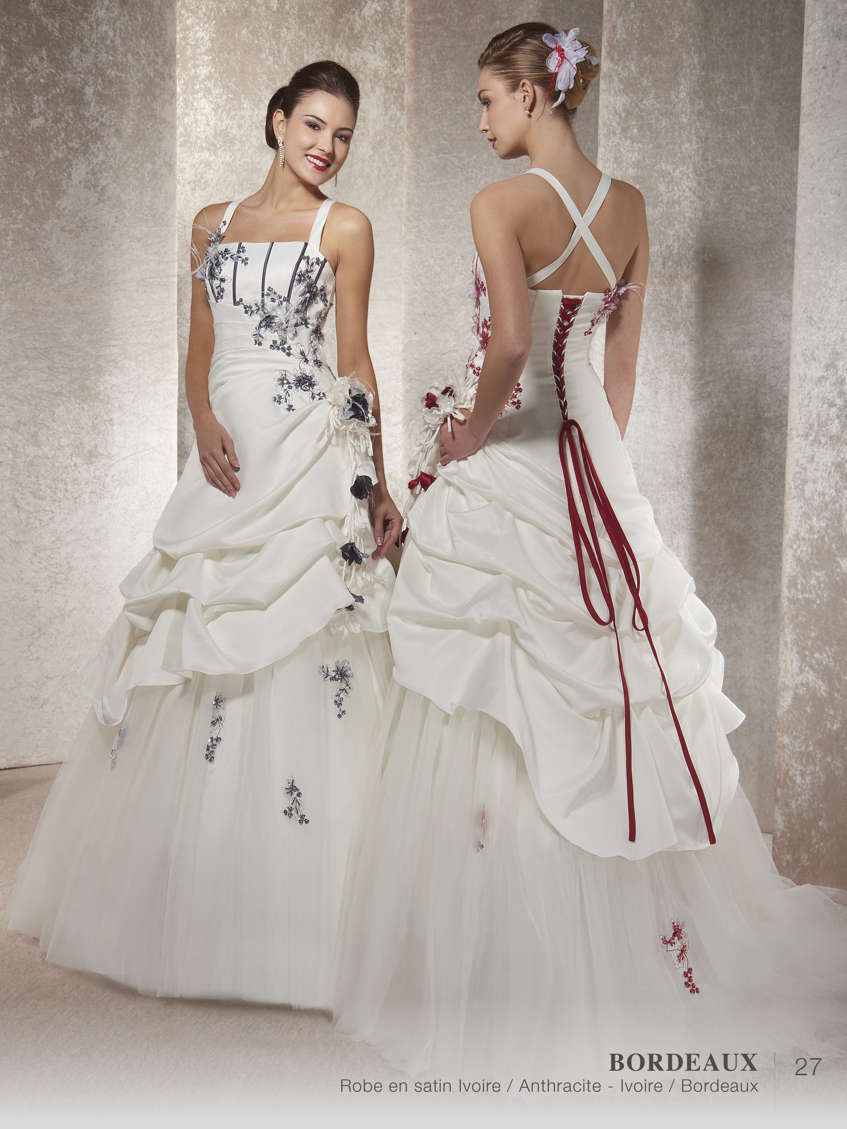 Robes de mariée ivoire et bordeaux