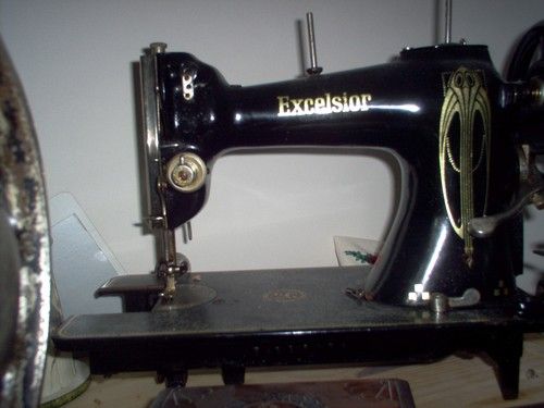 Exelcior machine à coudre