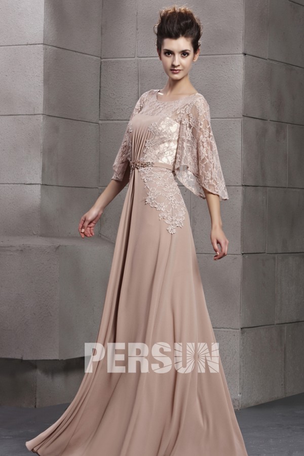 Robe en dentelle bleu marine