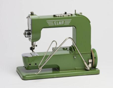 Meuble pour machine à coudre elna