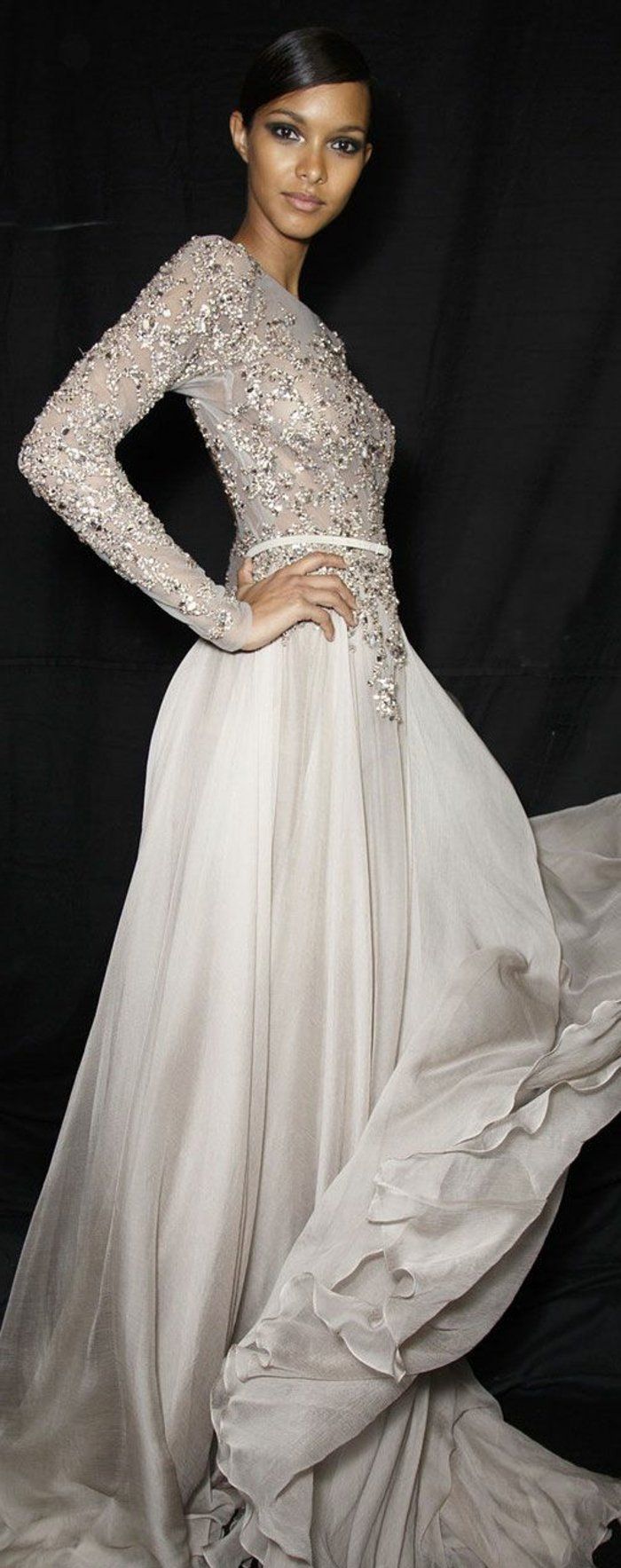 Tenue de soirée blanche pour femme