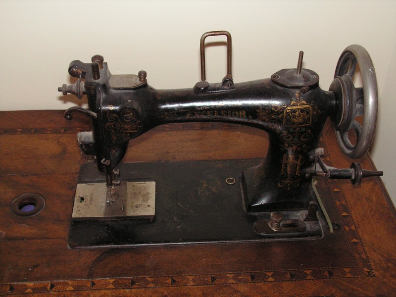 Machine à coudre excelsior histoire