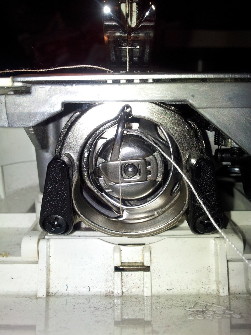 Fil bloqué machine à coudre