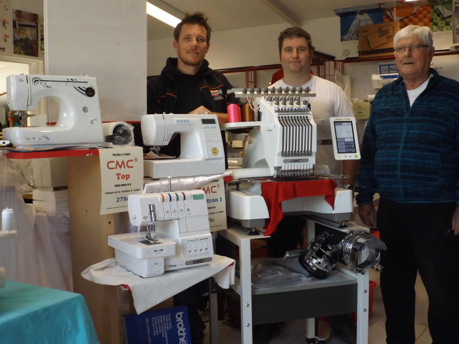 Cassette machine a coudre