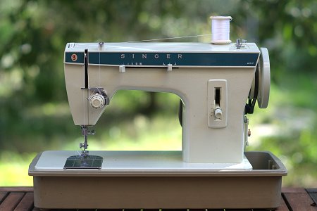 Machine a coudre singer 259
