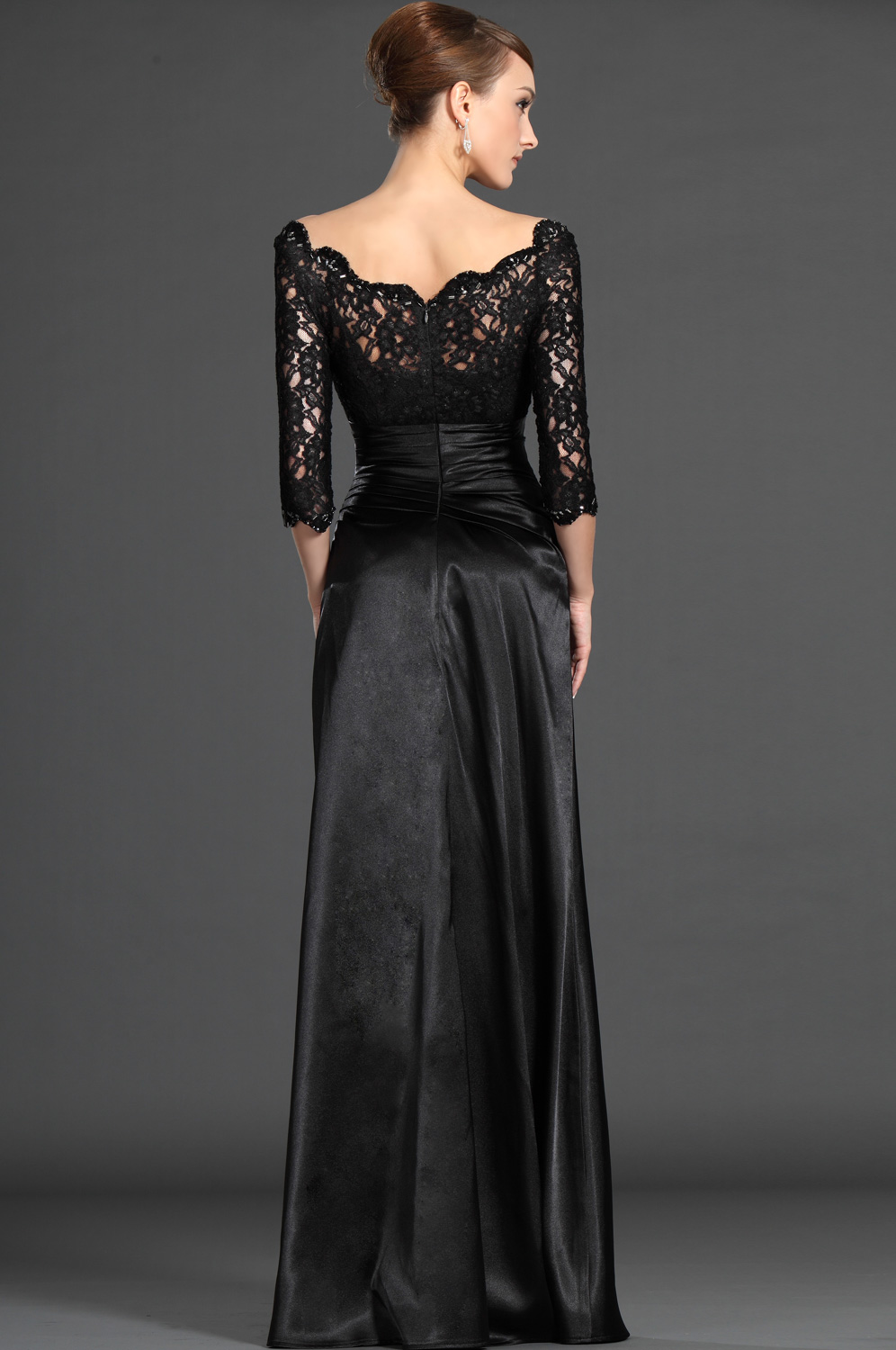 Robe de soirée en dentelle noire