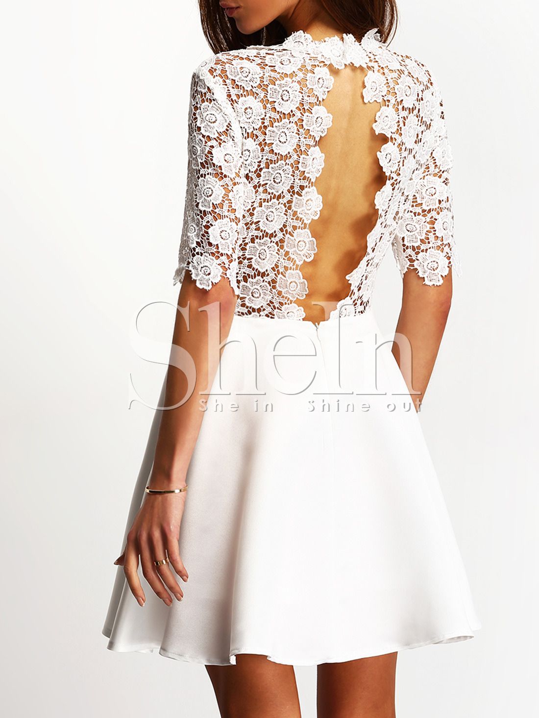 Robe dentelle blanche évasée