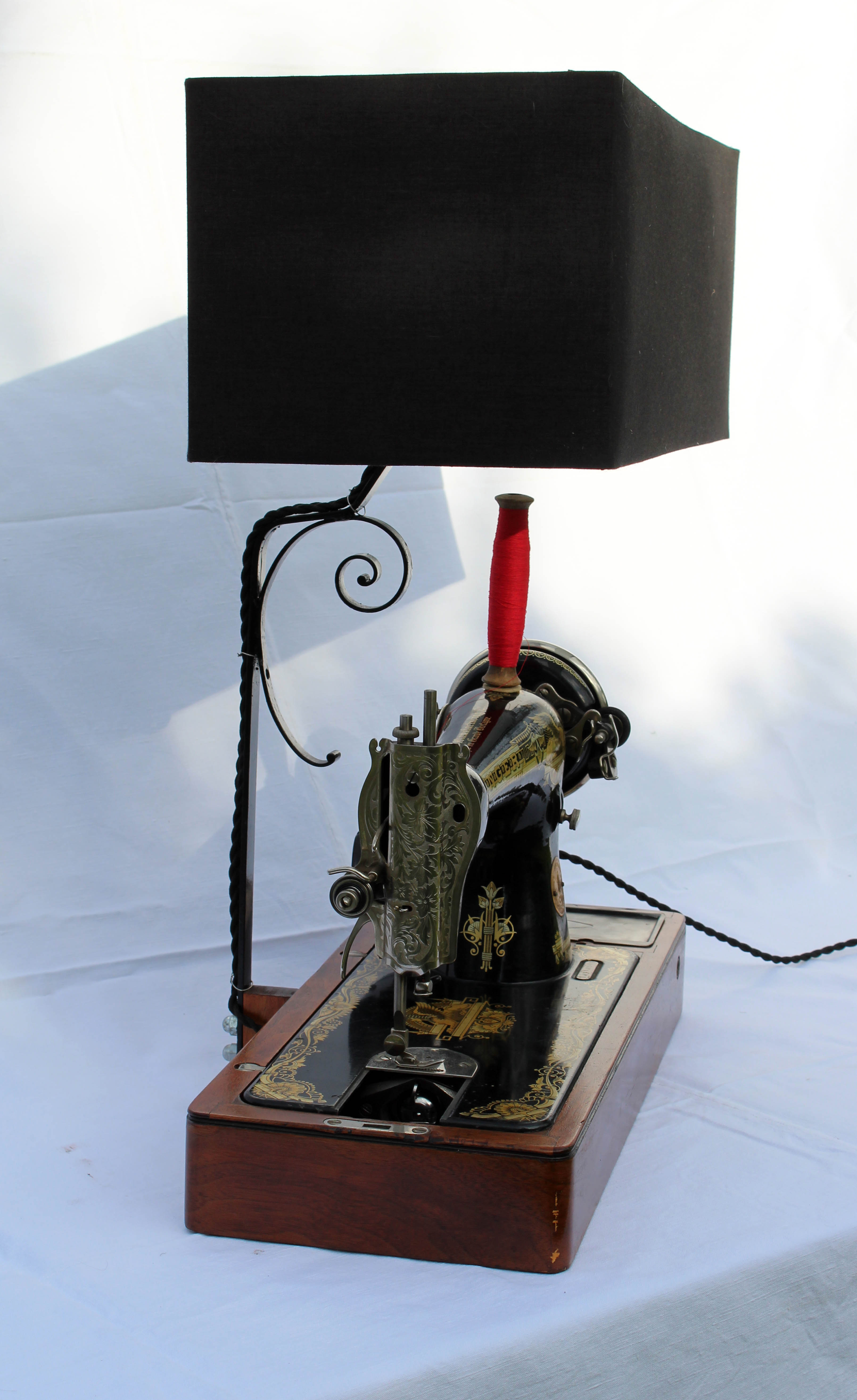 Lampe pour machine à coudre singer