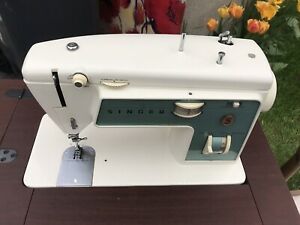 Machine à coudre singer futura 7000