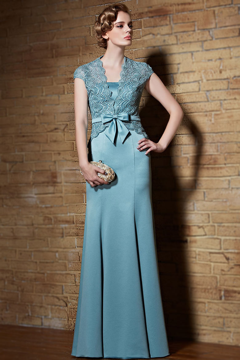Robe avec dentelle 2015