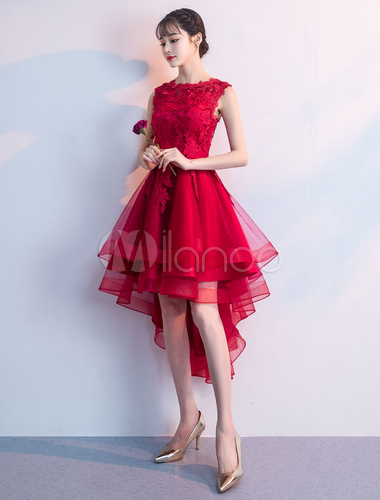 Robe de soirée asymétrique