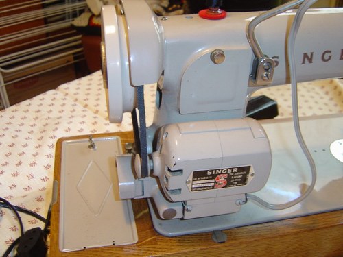 Pied presseur pour machine a coudre toyota
