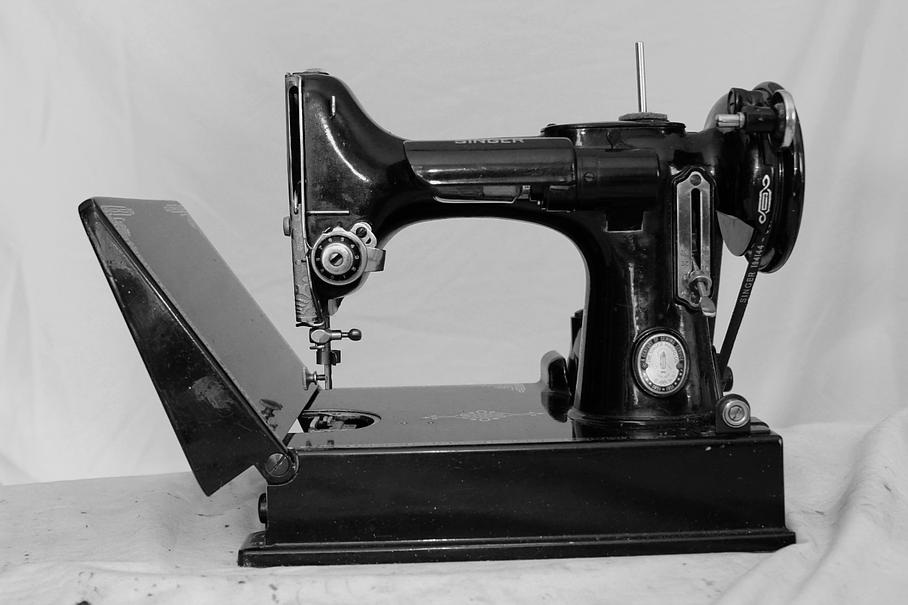 Réparateur machine a coudre ancienne