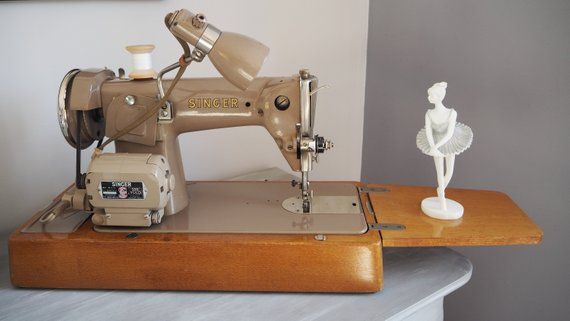 Machine a coudre singer 4643