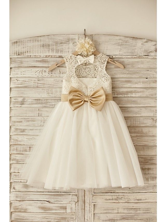 Robe fille avec noeud