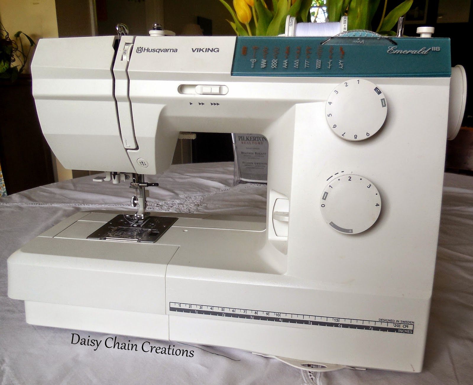 Machine a coudre husqvarna emerald 118