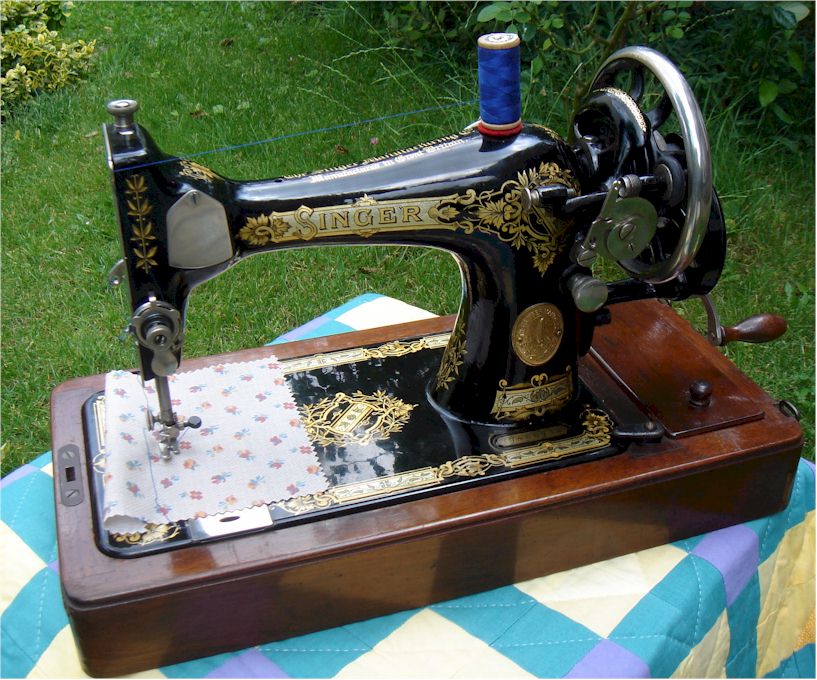 Machine a coudre manivelle