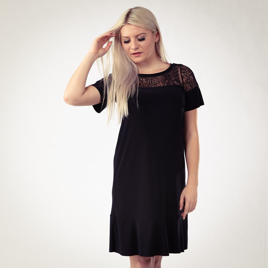 Robe avec dentelle