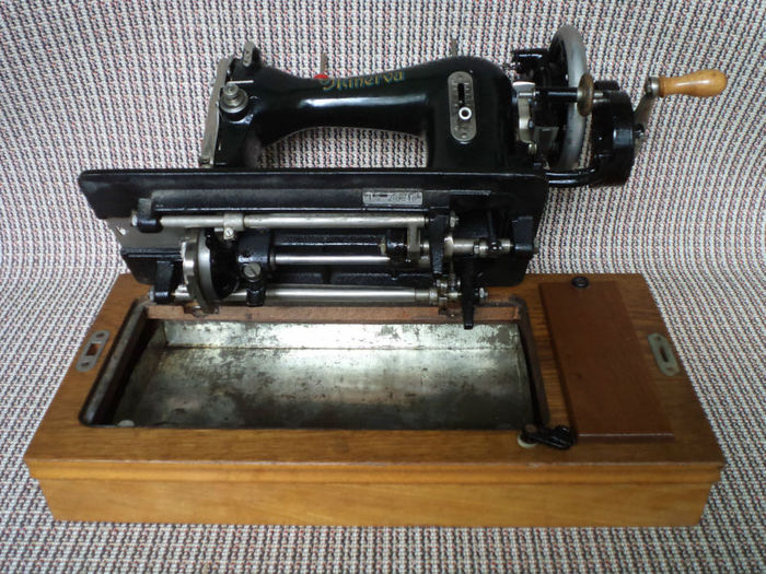 Minerva machine à coudre