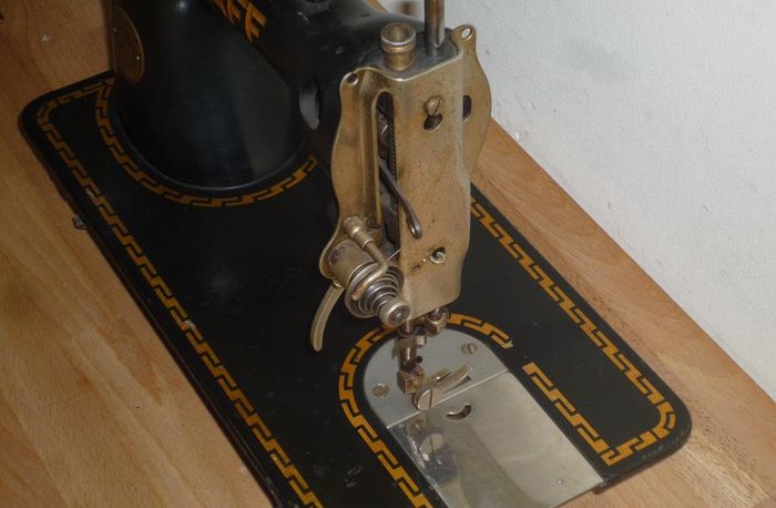 Machine à coudre pfaff 31