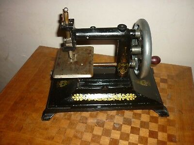 Machine a coudre robert
