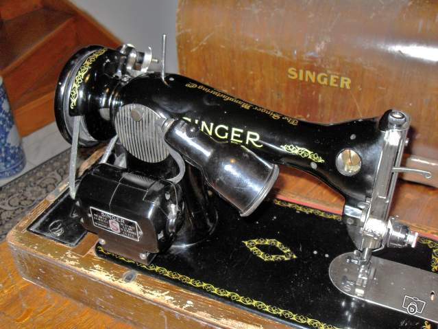 Machine à coudre singer 15 k 88