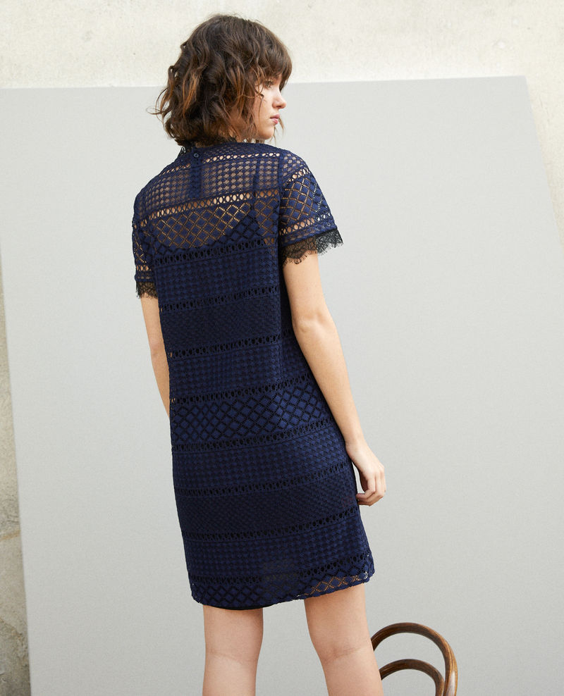 Robe dentelle ajourée