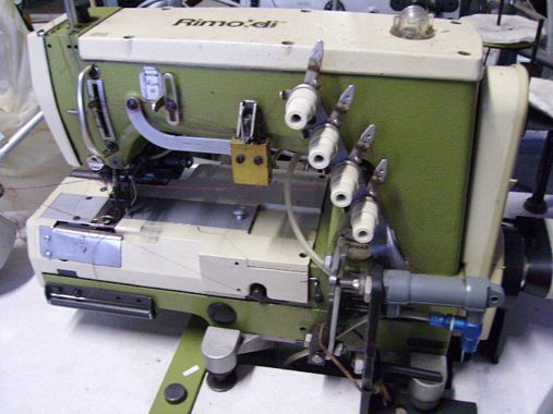 Machine a coudre rimoldi