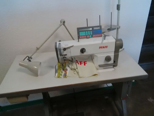 Machine à coudre professionnelle prix