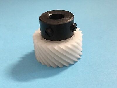 Canette pour machine à coudre riccar