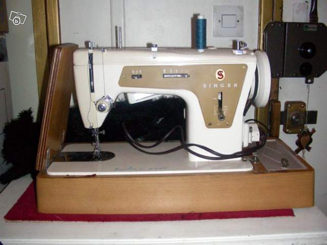 Ancienne machine a coudre singer electrique