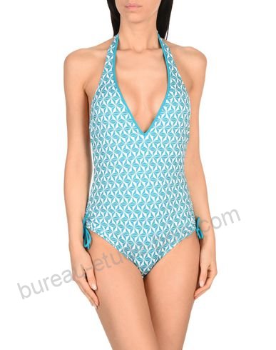Robe de plage dnud