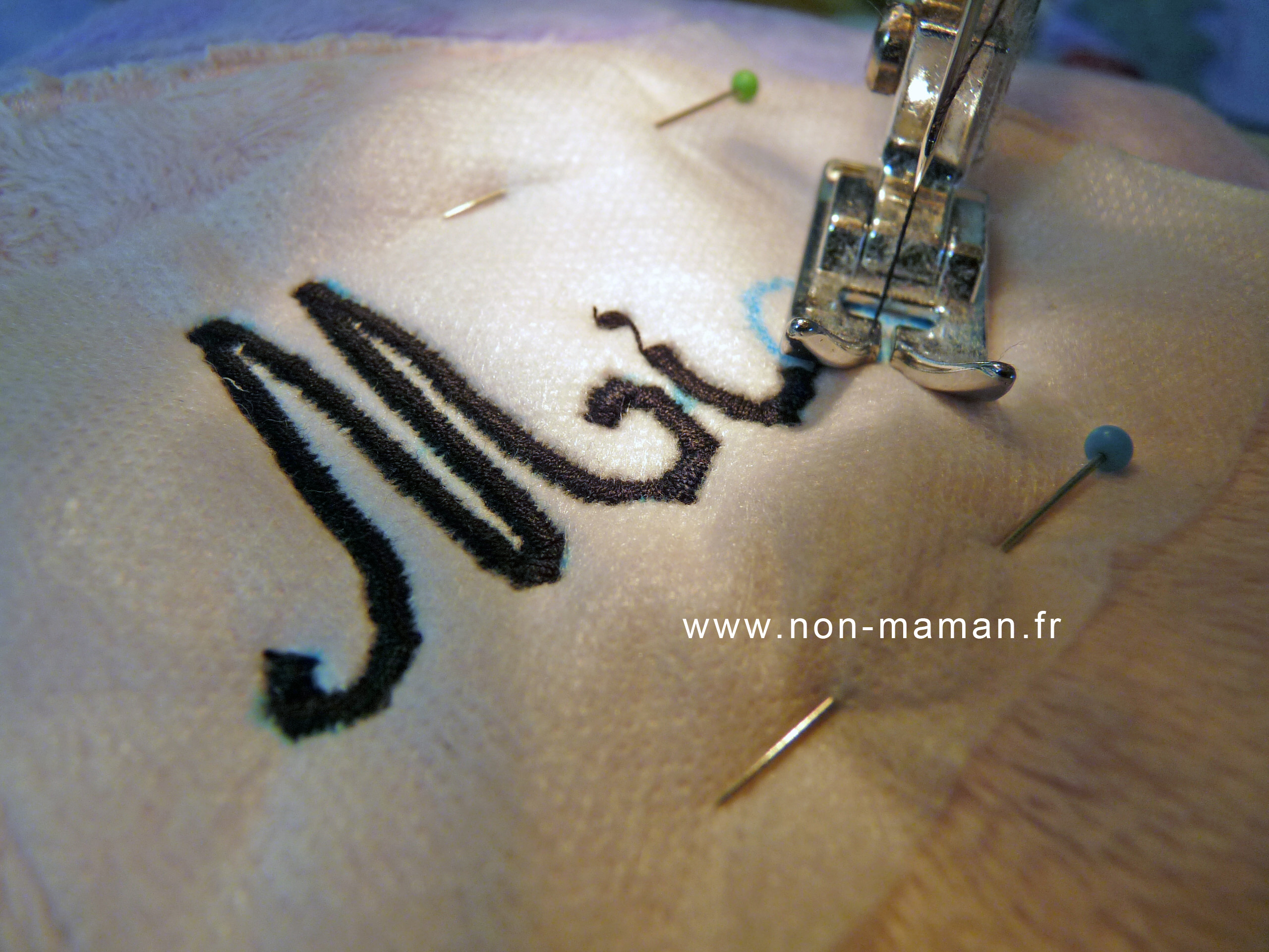 Nom machine à coudre