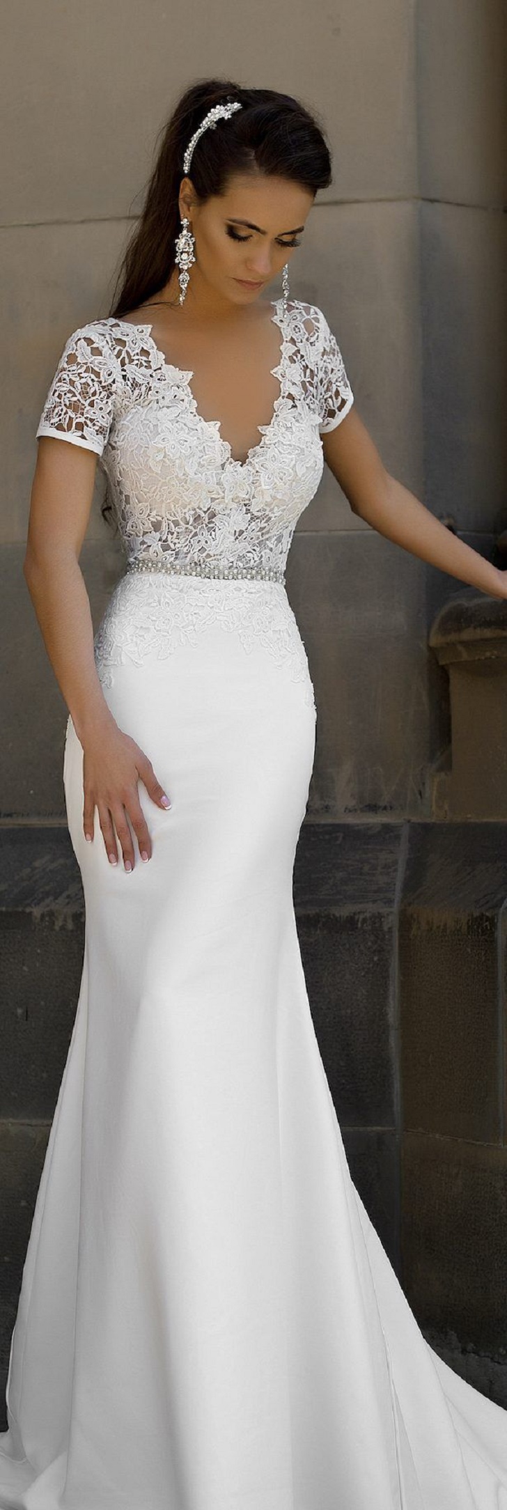 Robes de mariée col v